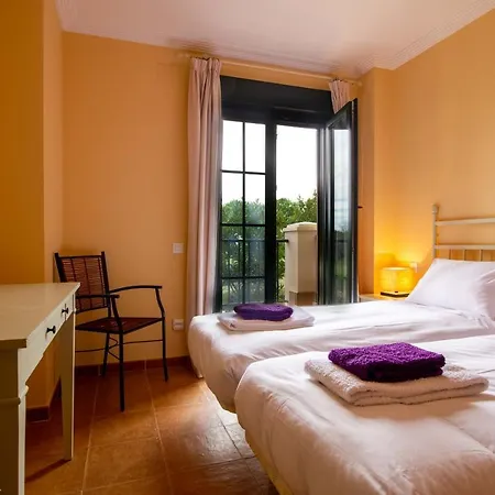 3 Bedroom Golf Apartment *